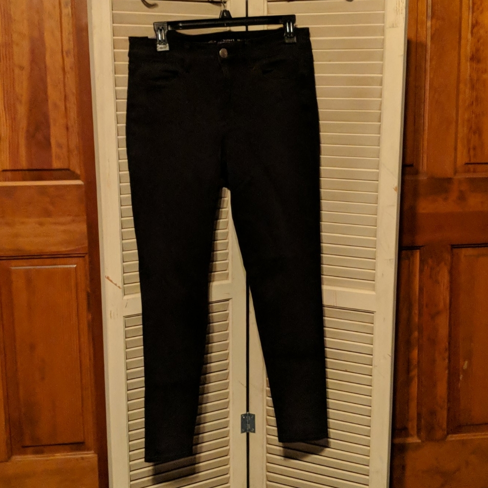 American Eagle black stretchy jeans